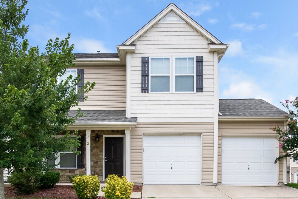 3121 Lemongrass Lane in Charlotte, NC - Building Photo