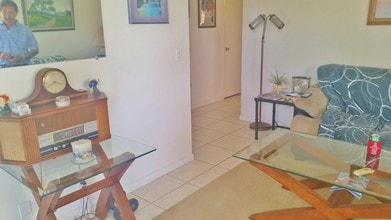 324 N J St in Lake Worth, FL - Foto de edificio - Building Photo