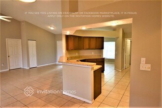 4819 Balsam Dr in Land O Lakes, FL - Foto de edificio - Building Photo