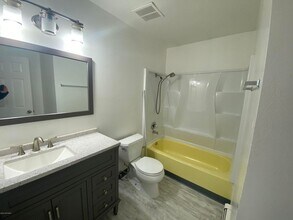 608 N Bliss St in Anchorage, AK - Building Photo - Building Photo
