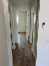 7702 Amberleaf Cir, Unit 4 in Huntington Beach, CA - Foto de edificio - Building Photo