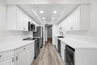 400 Island Way, Unit 312 in Clearwater, FL - Building Photo - Building Photo