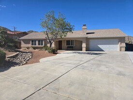 54822 El Prado Trail in Yucca Valley, CA - Building Photo