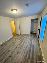 55 Spring St in Enfield, CT - Building Photo - Building Photo