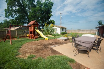 2223 W 4th Ave in Stillwater, OK - Building Photo - Building Photo