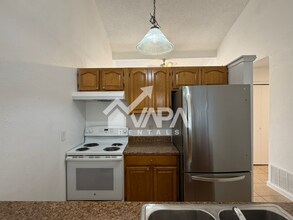 7201 Glen Mist in San Antonio, TX - Building Photo - Building Photo