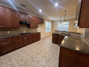 9325 Bavaria Ln in Austin, TX - Building Photo - Building Photo