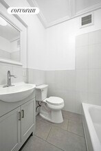 338 Clermont Ave in Brooklyn, NY - Building Photo - Building Photo