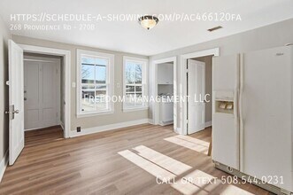 268 Providence Rd in Grafton, MA - Foto de edificio - Building Photo