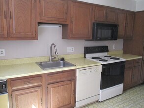 5258 Leestone Ct in Springfield, VA - Building Photo - Building Photo