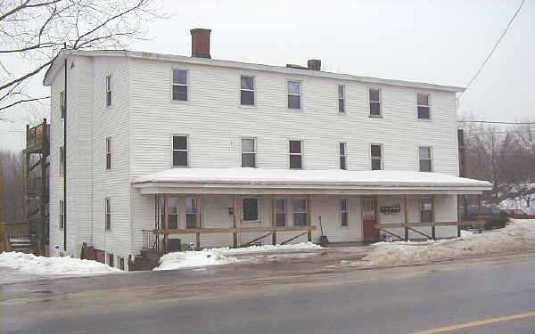 131 Pleasant St in Watertown, MA - Building Photo