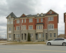 2640-2648 Bur Oak Ave in Markham, ON - Building Photo - Primary Photo