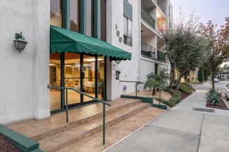 500 Jackson Pl in Glendale, CA - Building Photo - Building Photo