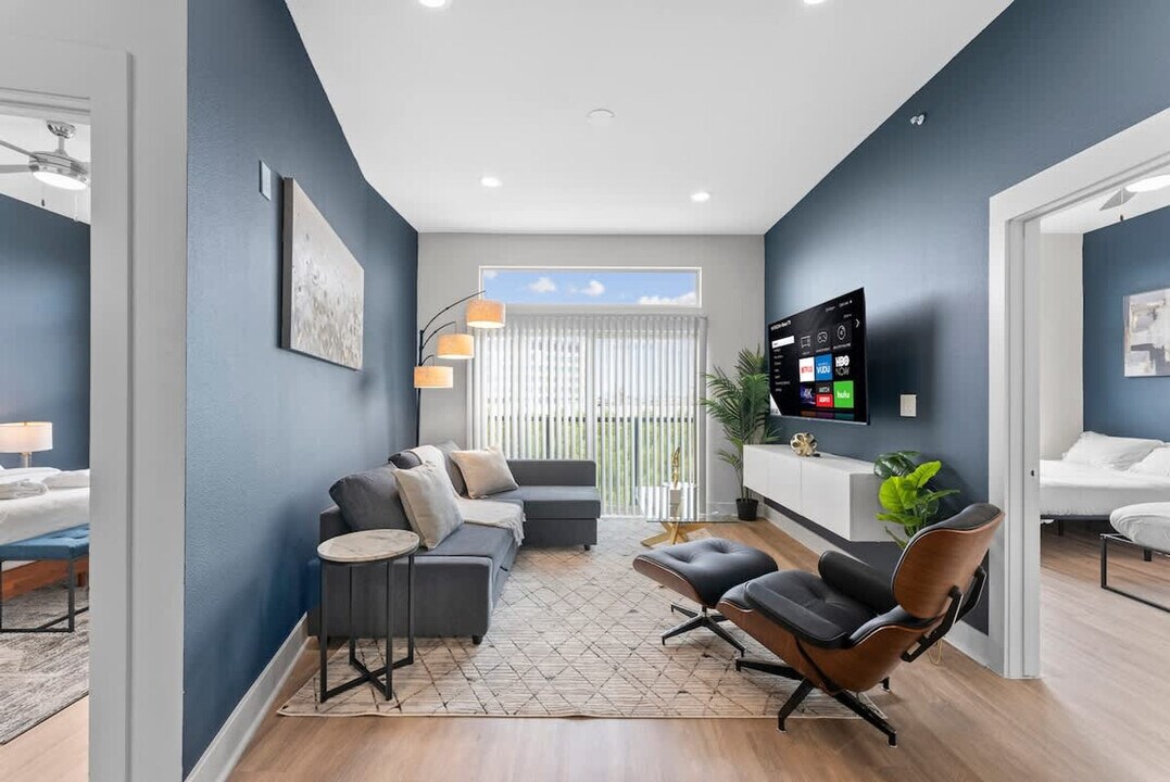 310 N Malcolm X Blvd in Dallas, TX - Building Photo