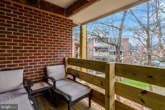 7598 Lakeside Village Dr in Falls Church, VA - Building Photo - Building Photo