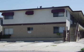 The Mayer Apartments in San Diego, CA - Building Photo - Building Photo