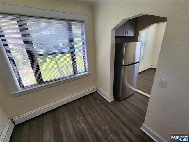 432 Broad Ave in Ridgefield, NJ - Foto de edificio - Building Photo