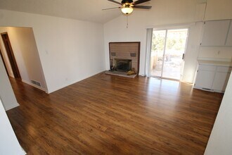 601 La Bajada Way in White Rock, NM - Building Photo - Building Photo
