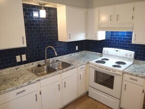 1209 Vance St in Taylor, TX - Building Photo - Building Photo