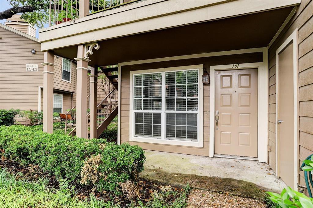 1880 White Oak Dr in Houston, TX - Building Photo