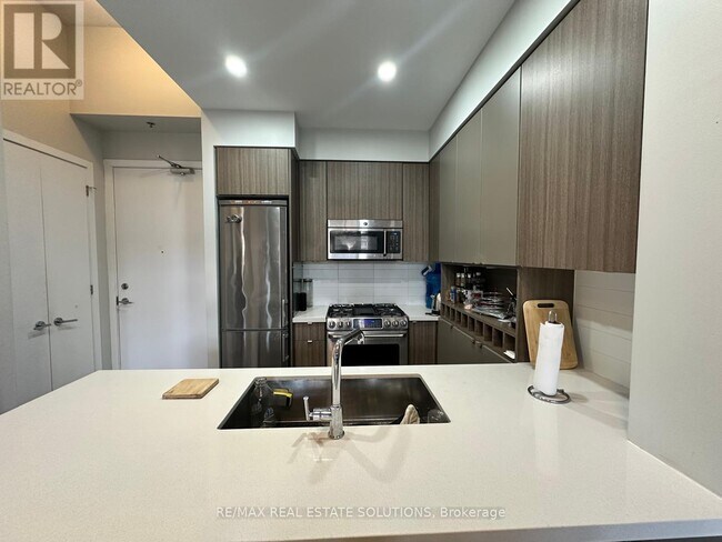 88 Colgate Ave in Toronto, ON - Building Photo - Building Photo