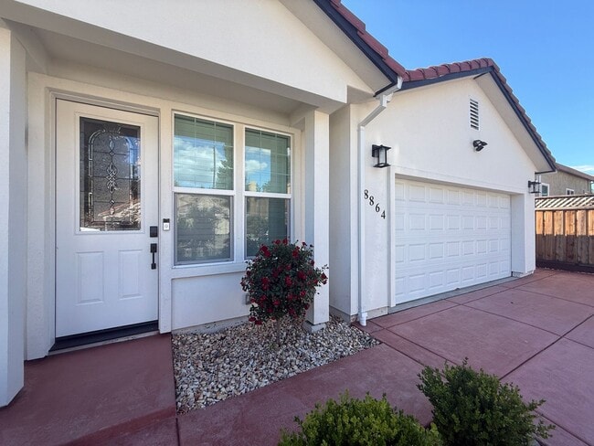 8864 Boreal Way in Elk Grove, CA - Building Photo - Building Photo