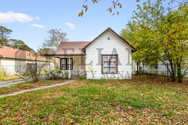 property at 1934 N Burns Ave