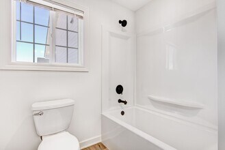 2474 Dawes Place in River Falls, WI - Building Photo - Building Photo