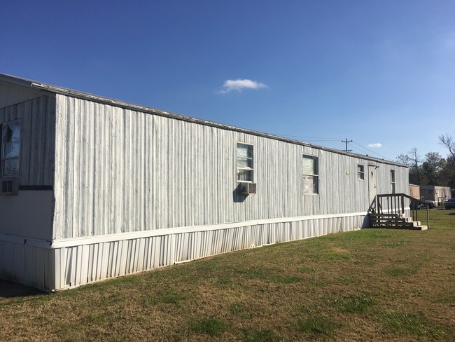 1265 Wilson Rd in Rossville, GA - Building Photo - Building Photo