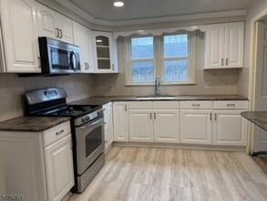 271 Fuller Terrace in Orange, NJ - Building Photo - Building Photo