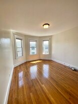 7 Harvard Ter in Boston, MA - Building Photo