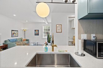 2808 Jefferson St in Austin, TX - Building Photo - Building Photo