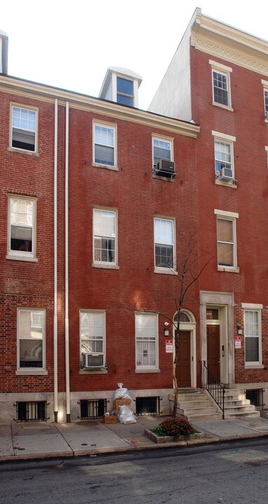 243 S 13th St in Philadelphia, PA - Foto de edificio