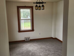 56 N Turnpike Rd in Wallingford, CT - Building Photo - Building Photo