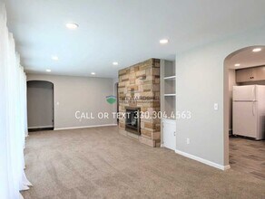 1021 Bachtel St SE in North Canton, OH - Building Photo - Building Photo