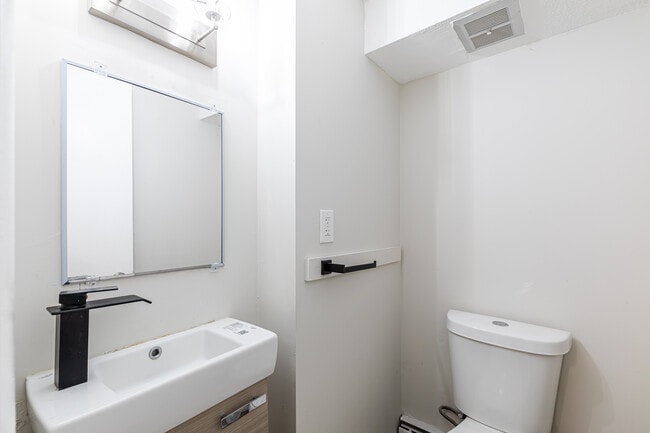 Villages at Hartford in Hartford, CT - Building Photo - Building Photo