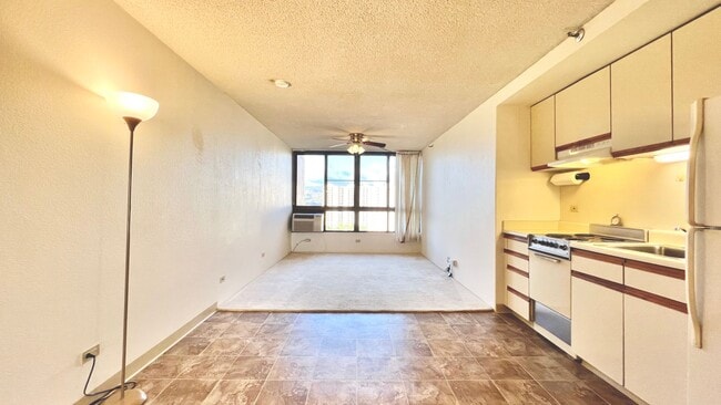 5333 Likini St in Honolulu, HI - Building Photo - Building Photo
