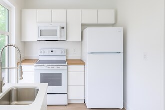 3 Pacific Cir in Orange, TX - Building Photo - Building Photo