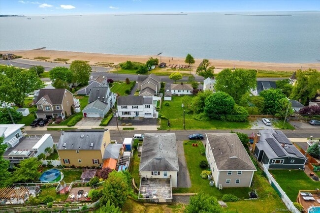 260 Connecticut Ave in West Haven, CT - Foto de edificio - Building Photo