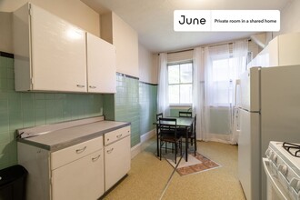 Private bedroom in 4 bed/1.5 bath Home in Boston, MA - Building Photo - Building Photo