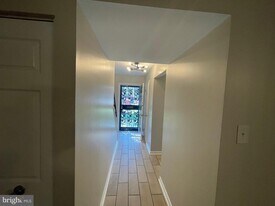 2233 Anvil Ln in Temple Hills, MD - Building Photo