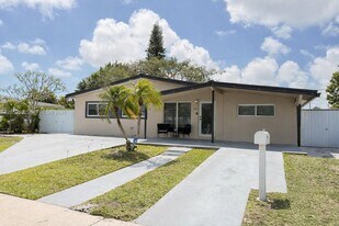 11950 SW 187th Terrace in Miami, FL - Building Photo