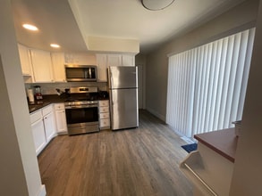 1104 S State St in Champaign, IL - Foto de edificio - Building Photo