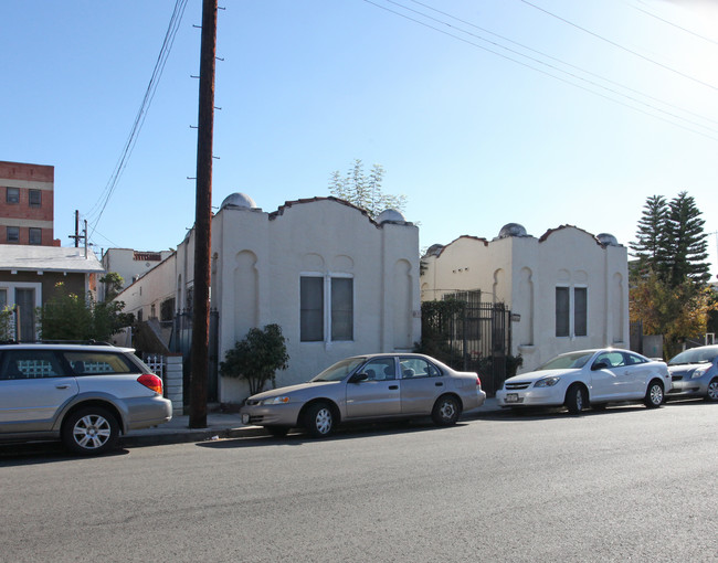 1830 N Mariposa Ave in Los Angeles, CA - Building Photo - Building Photo