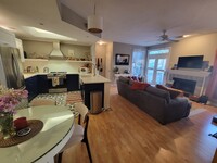1025 McGill Park Ave NE, Unit 1025