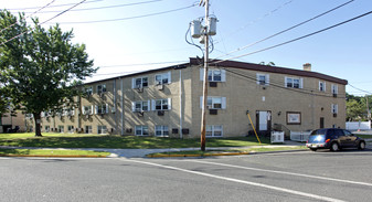 Holly House Apartments