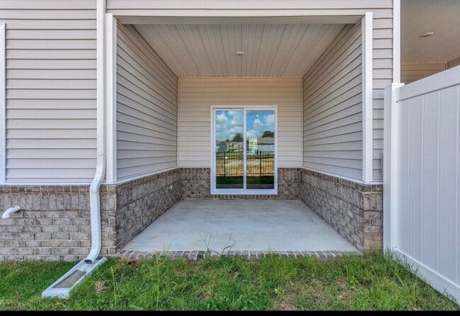 1672 Manuka Ln in Columbia, TN - Building Photo - Building Photo