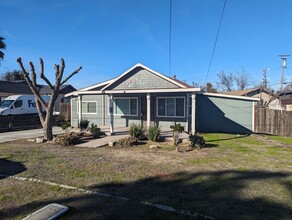 617 Chestnut St in Turlock, CA - Building Photo - Building Photo