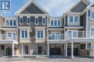 82 Feathertop Ln in Ottawa, ON - Building Photo