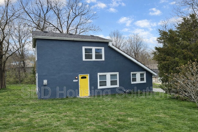 property at 1000 S Savage St